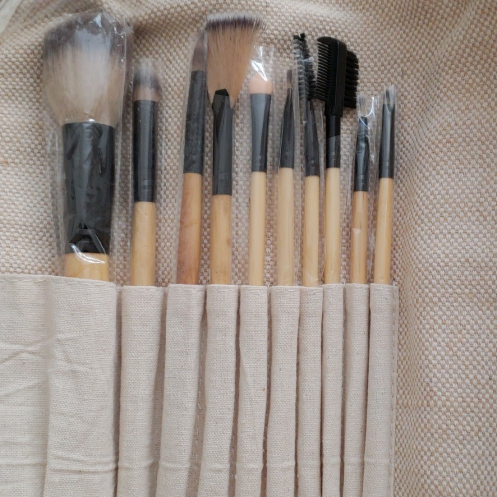 Bamboo Cosmetic Brush Set